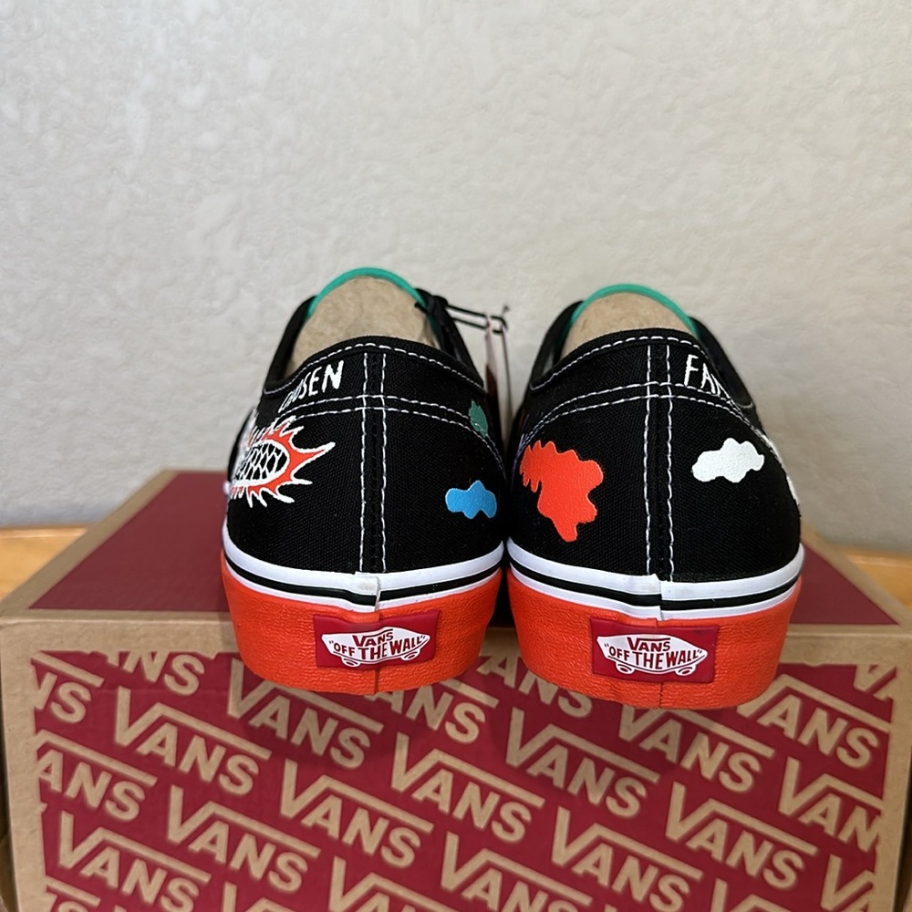 Vans Authentic OTW Gallery KAITLIN CHAN 2022 collection - Picture 6 of 12